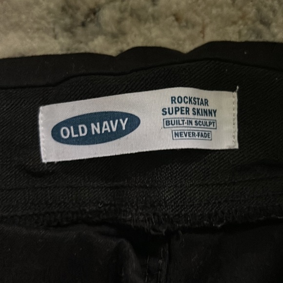 Old Navy Women’s black skinny pants. Size 14 - Picture 2 of 3